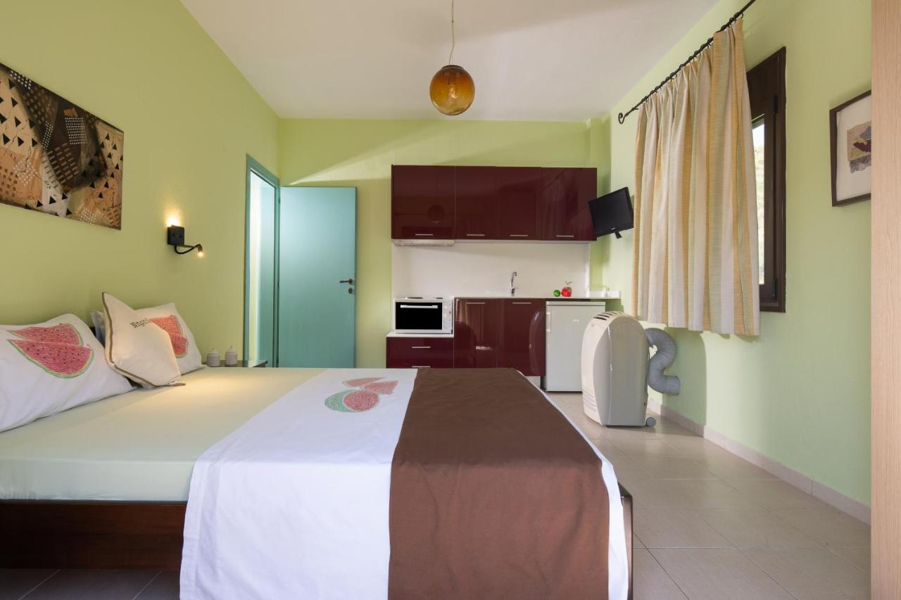 Niriides Hotel Porto Koufo Ngoại thất bức ảnh