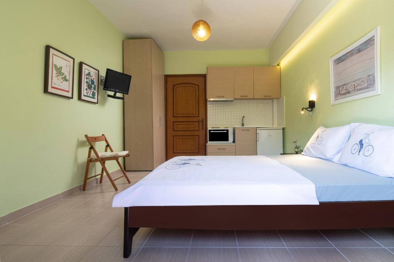 Niriides Hotel Porto Koufo Ngoại thất bức ảnh