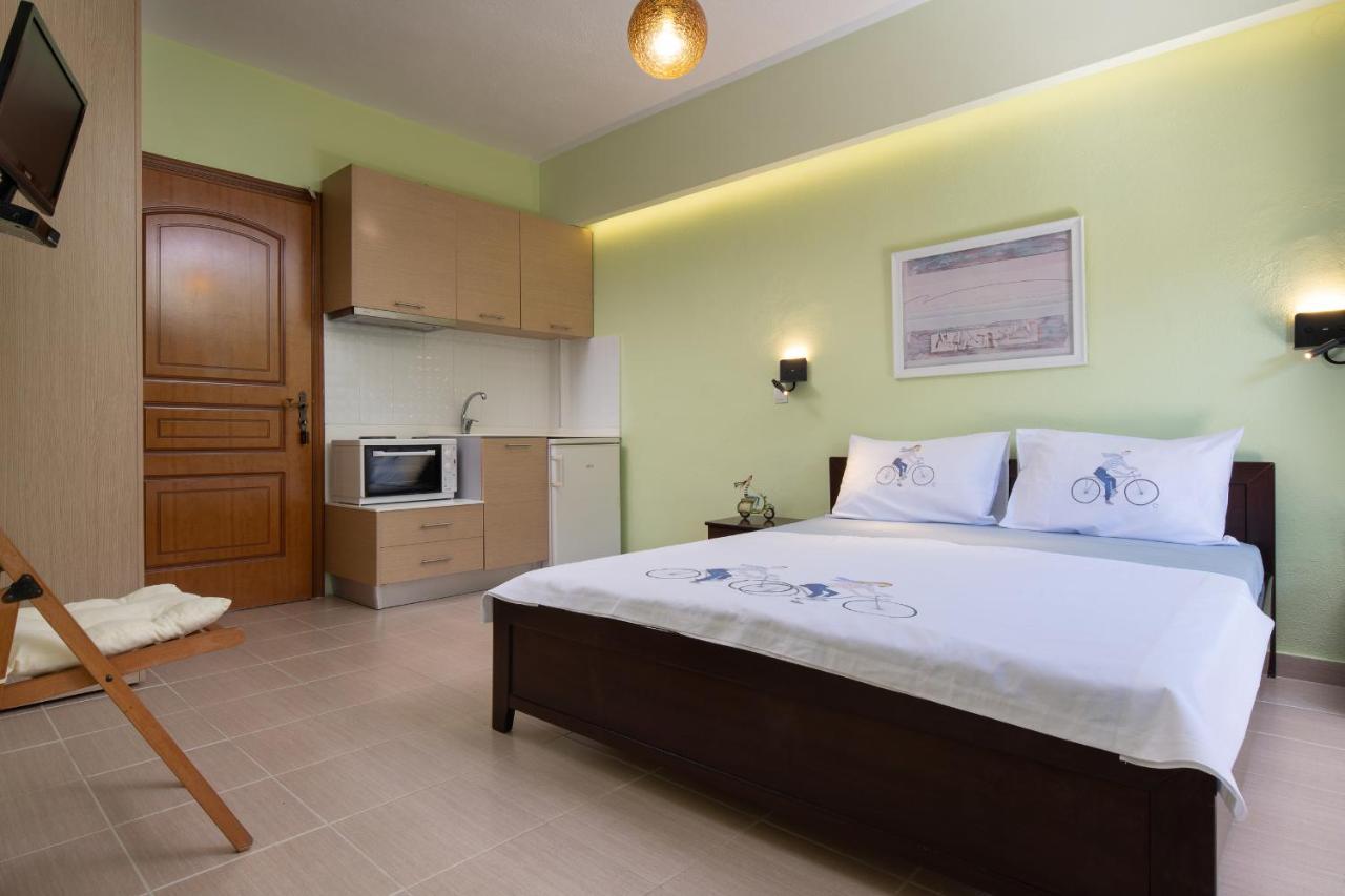 Niriides Hotel Porto Koufo Ngoại thất bức ảnh