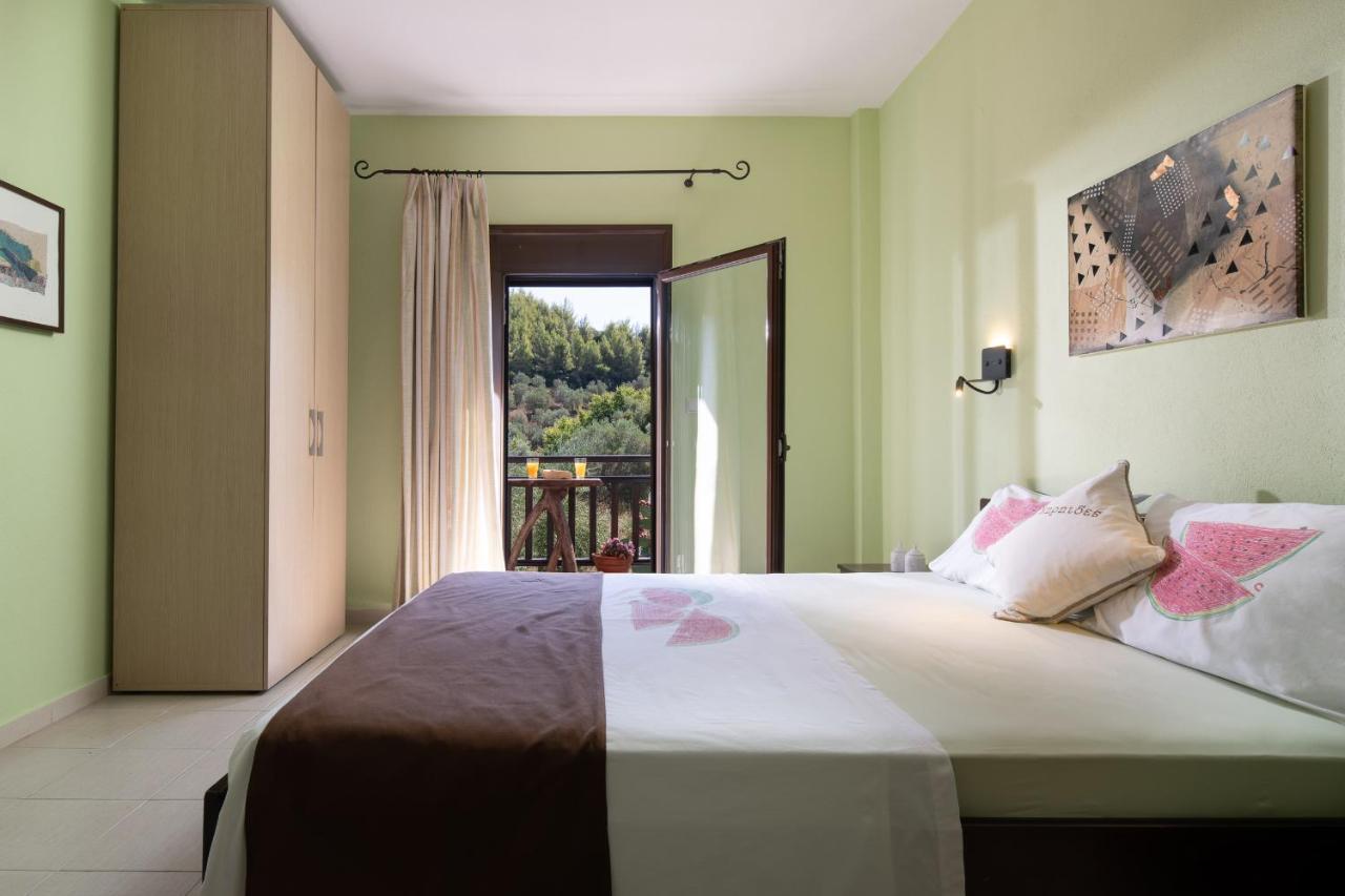 Niriides Hotel Porto Koufo Ngoại thất bức ảnh