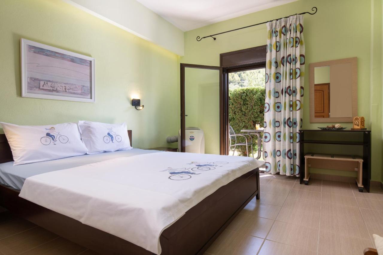 Niriides Hotel Porto Koufo Ngoại thất bức ảnh